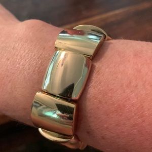 Monet goldtone square stretch bracelet